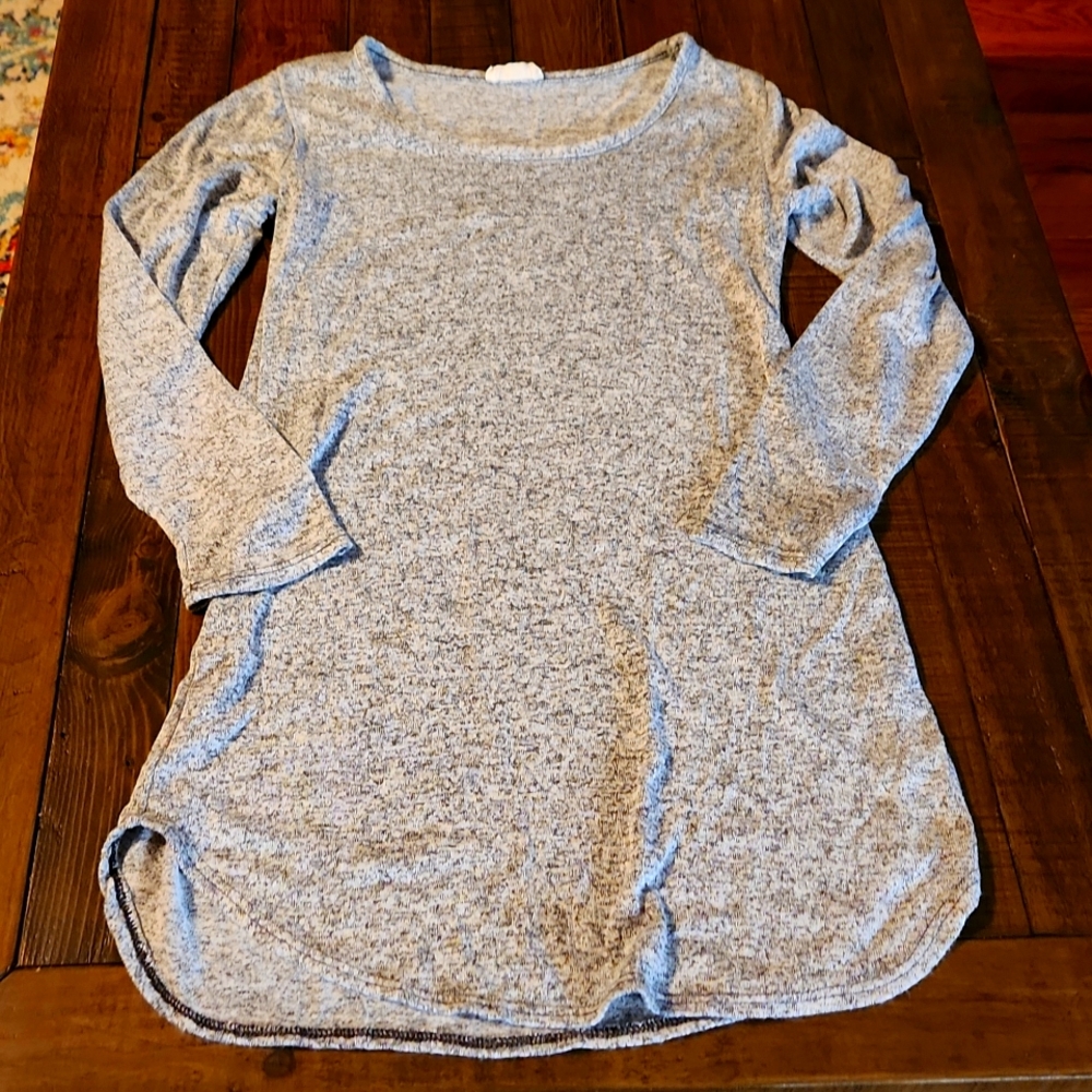 Pinc LHeather Gray long sleeve crew neck tunic Size Large